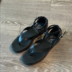 Vince Camuto Elegant Black Thong Sandals